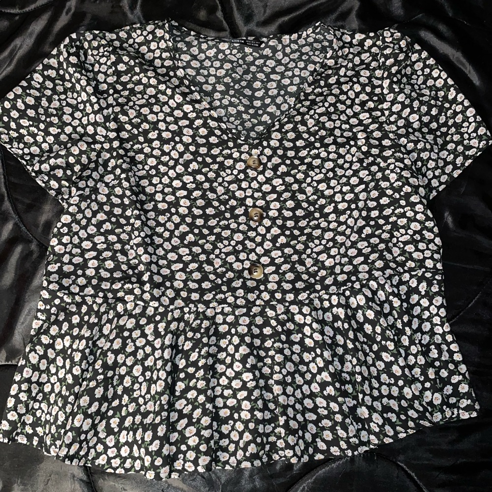 SHEIN Plus Ditsy Floral Print Button Front Blouse Peplum Blouse XL